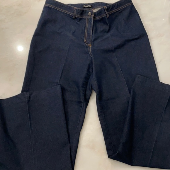 Tahari Women’s Dark Wash Jeans-Size 14 - Picture 1 of 5